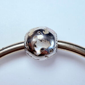 Pandora X DISNEY Park CZ Fantasyland Castle MOP Sterling Silver 925 Bead Charm